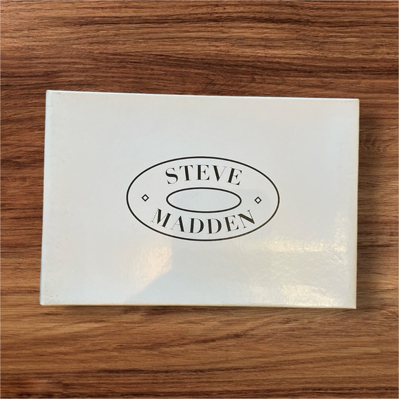 Steve Madden Women’s Jill Black Leather Loafer NWT size 7.5 - Picture 6 of 6